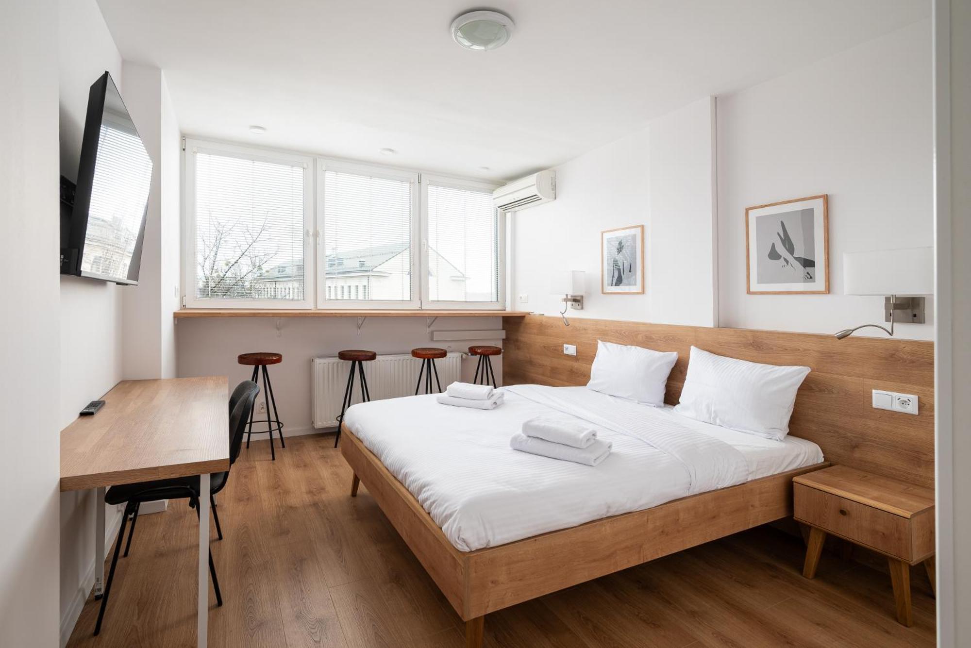 Krasinski Garden Comfort Leilighet *